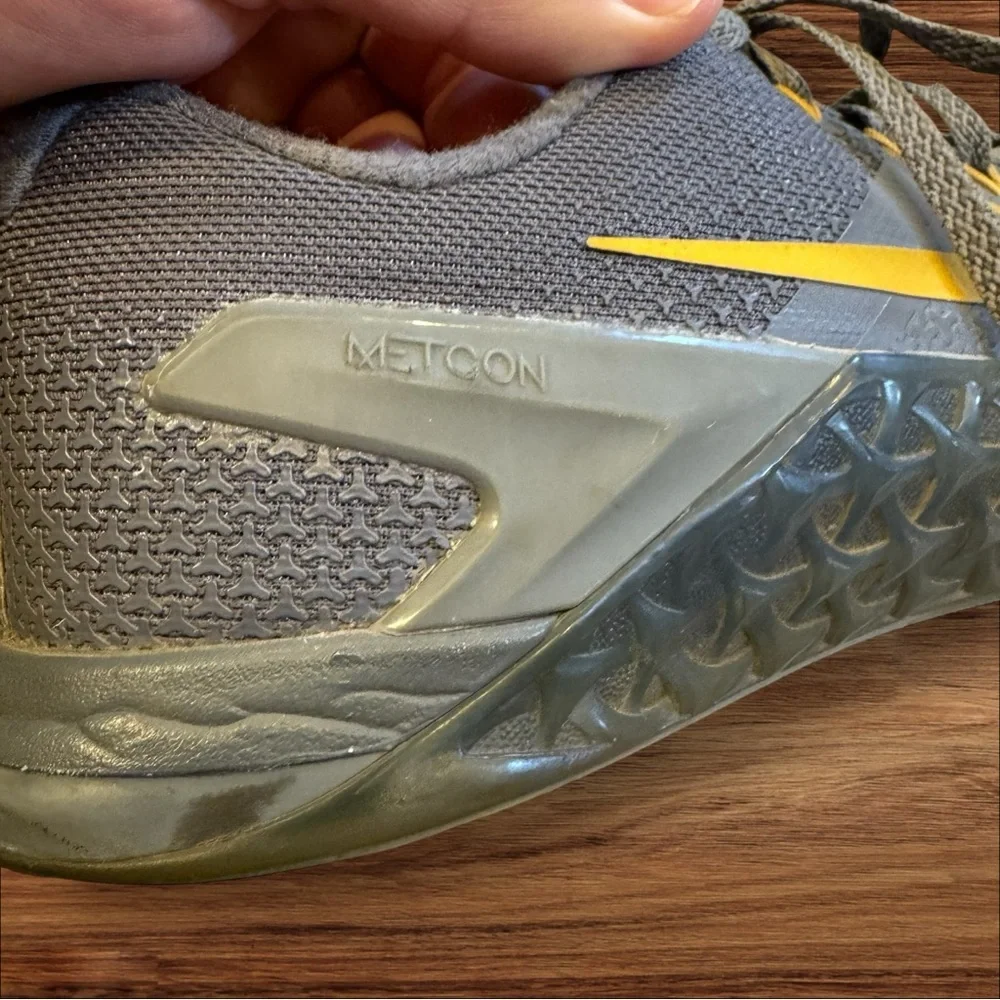 Nike Metcon 4 Training Sneakers Size 10‎ Women’s AR5136-991 Grey